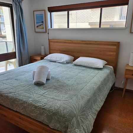 Kings Way Apartments Калаундра Екстер'єр фото