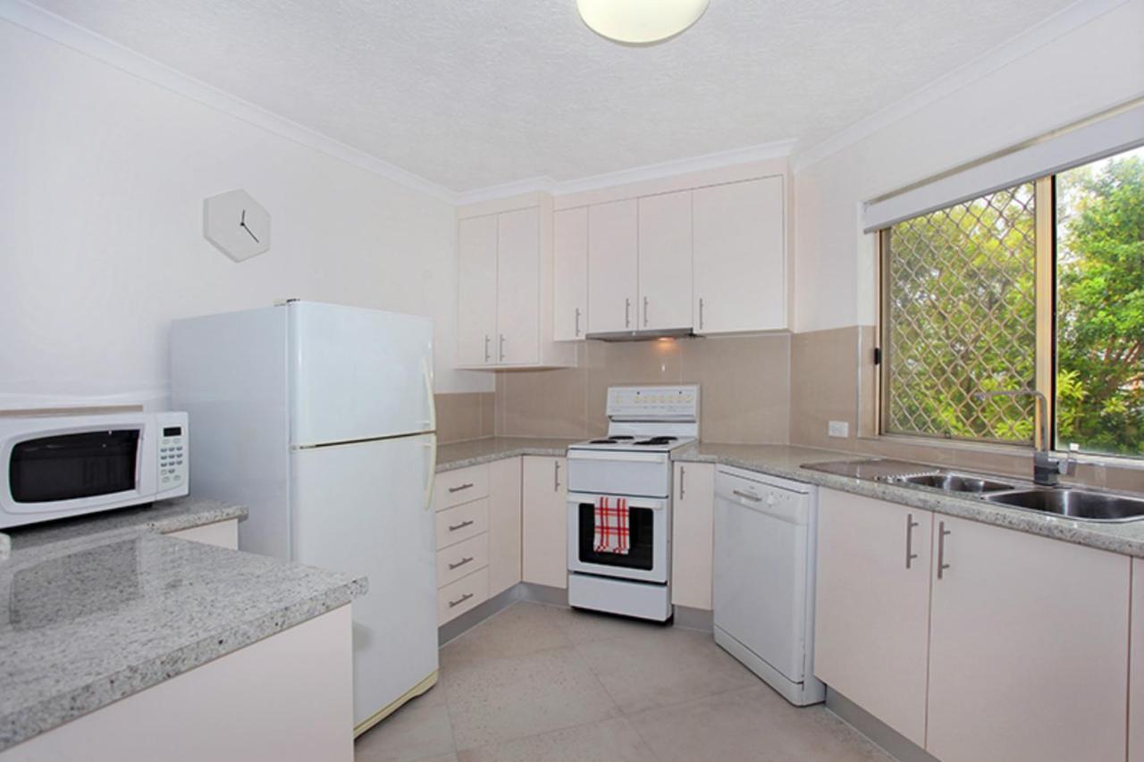 Kings Way Apartments Калаундра Екстер'єр фото